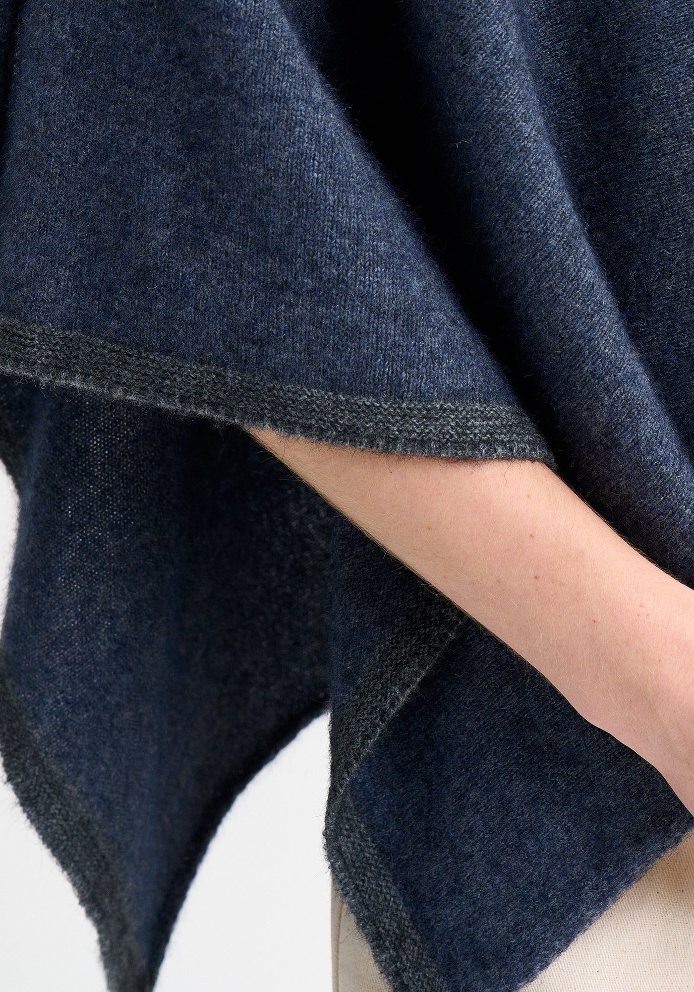 Two Tone Poncho - Presence Hamilton