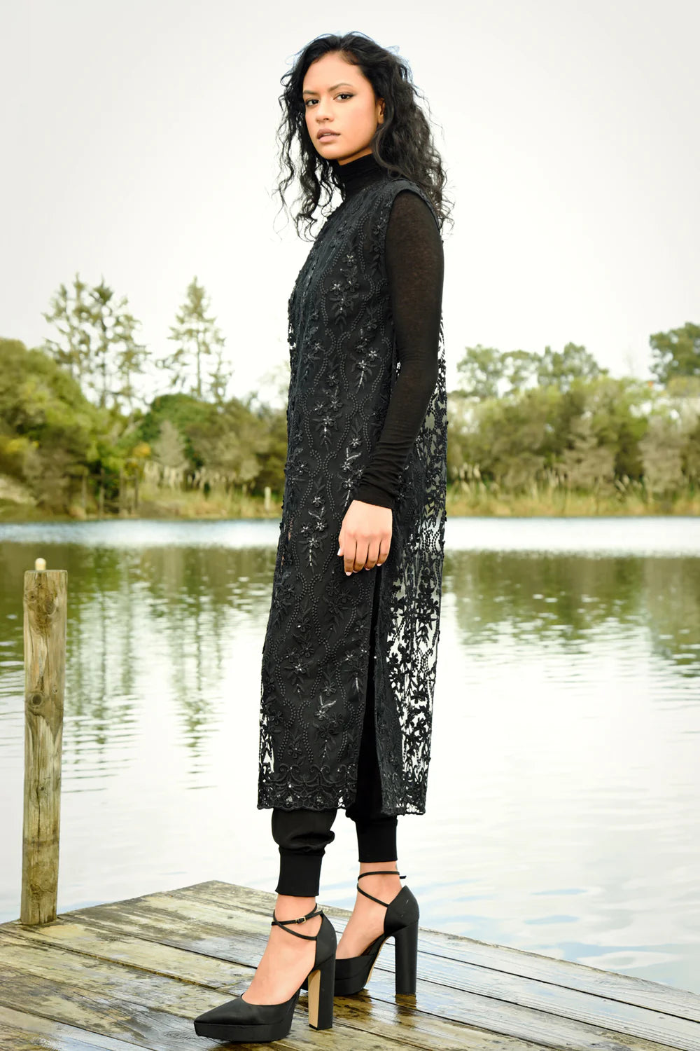 CTPF25_ADD_A_LITTLE_SPARKLE_LUSTRE_FOR_LIFE_DRESS_CT5708-04PF25_BLACK_SEQUIN_2_03156.webp