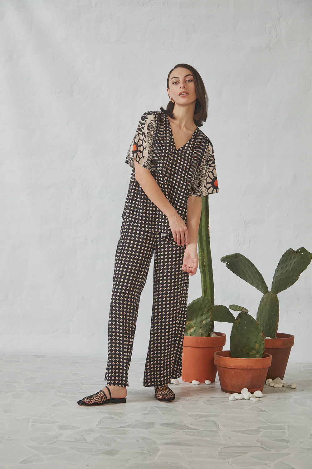 Inspire_Top_9470WT_Black_Print_Inspire_Pant_9529WT_Black_Print_0.jpg