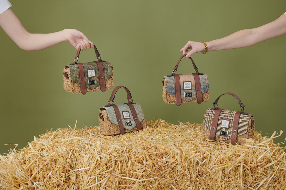 The Mini Straw Satchel