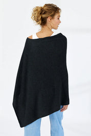 Mia Poncho - Presence Hamilton