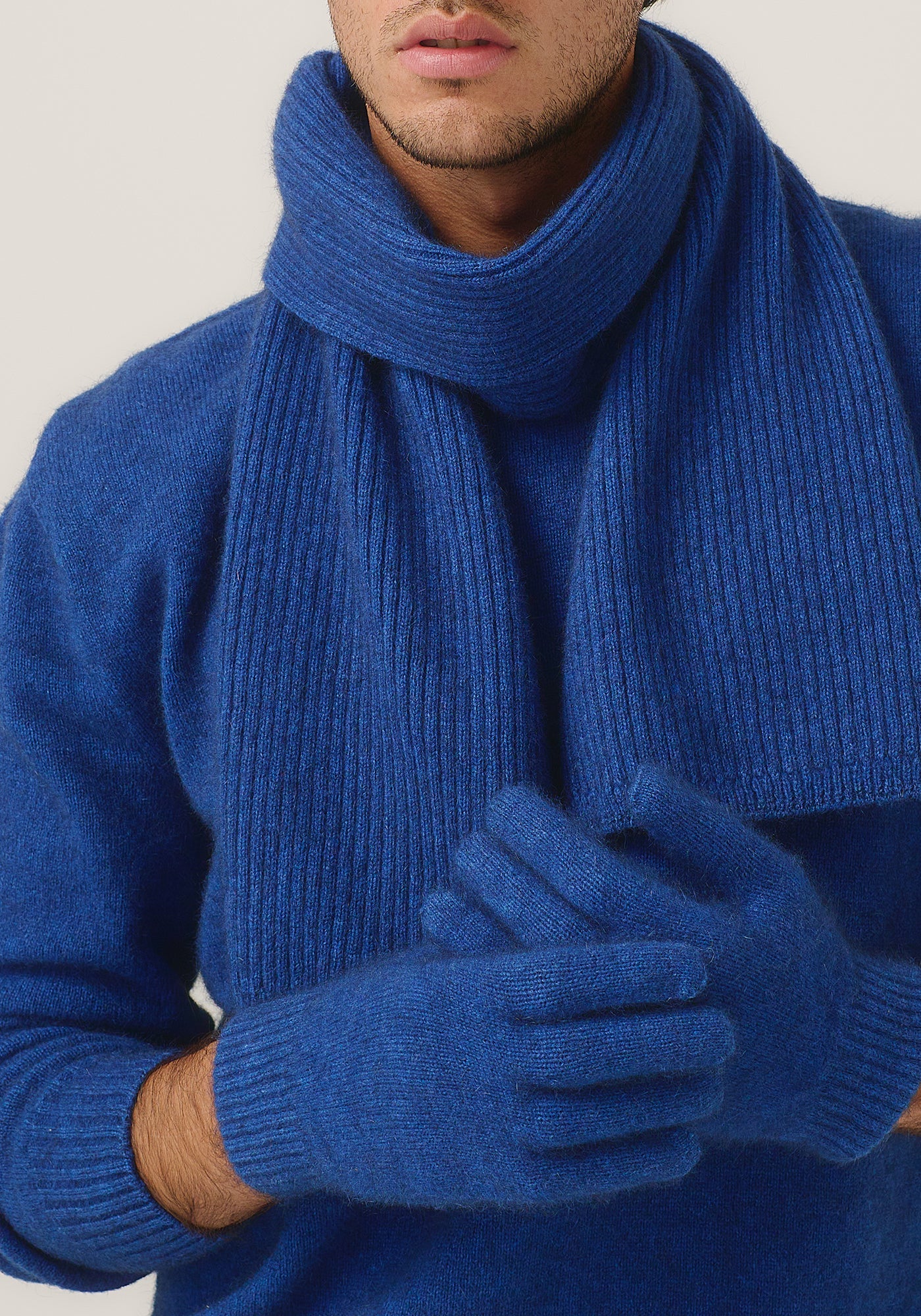 MM Gloves - Presence Hamilton