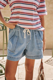 Darcy Releaxed Everyday Short - Mid Blue Wash