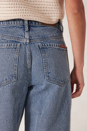 Maggie Tapered Barrel Jean