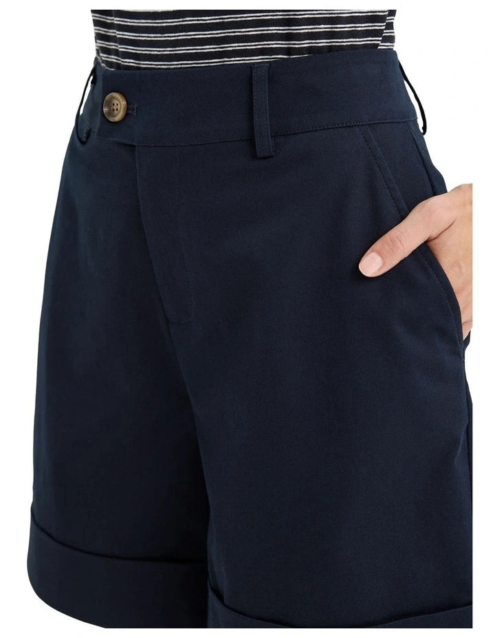 Nova Short