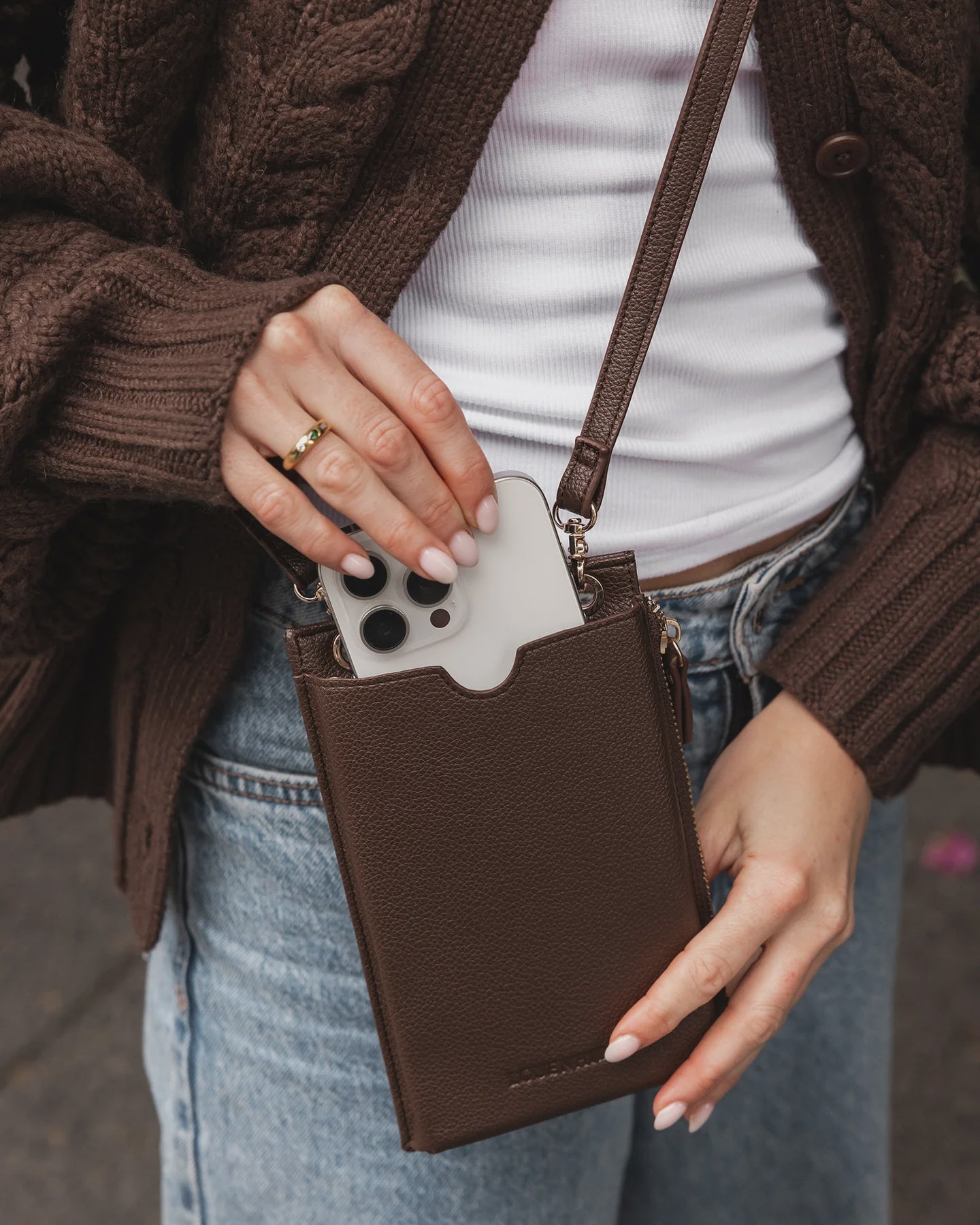 Suki Phone Bag