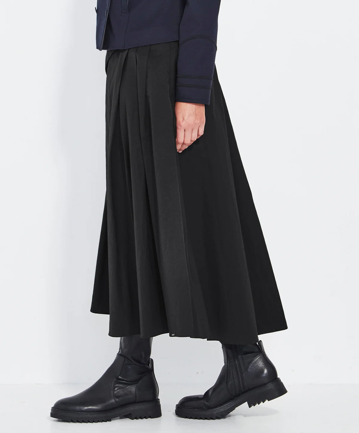 Stroll Skirt - Black - Presence Hamilton