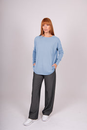 Queen Curved Hem Crew