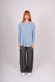 Queen Curved Hem Crew