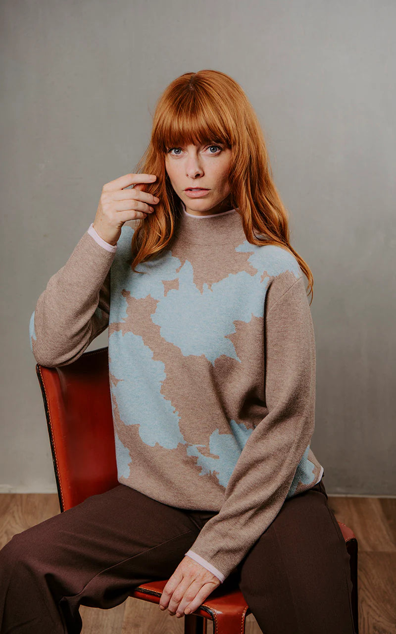 Flower Silhouette Jacquard Pullover - Presence Hamilton
