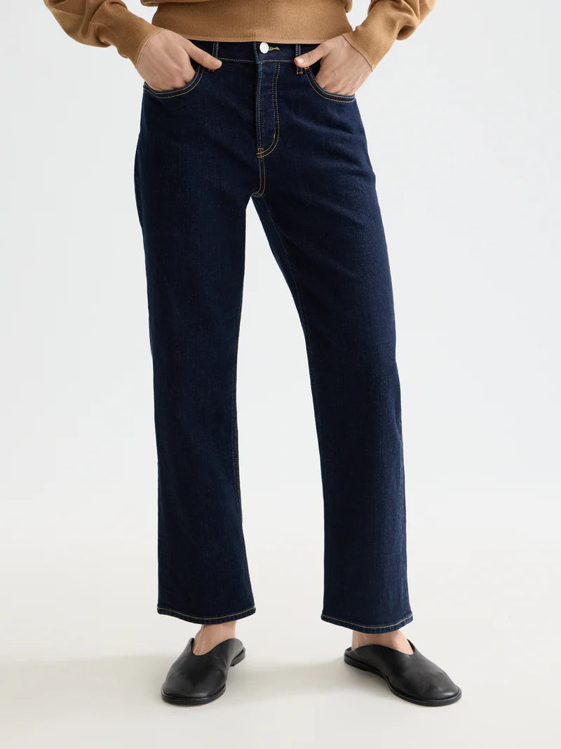 Sky Straight jean 32in Leg- Clean Blue