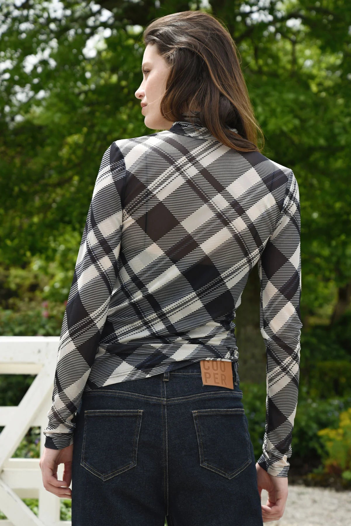 COW26_CHECK_AND_CHECK_AGAIN_IT_S_NECK_AND_NECK_TOP_CO21458-06_STONE_CHECK_3.webp