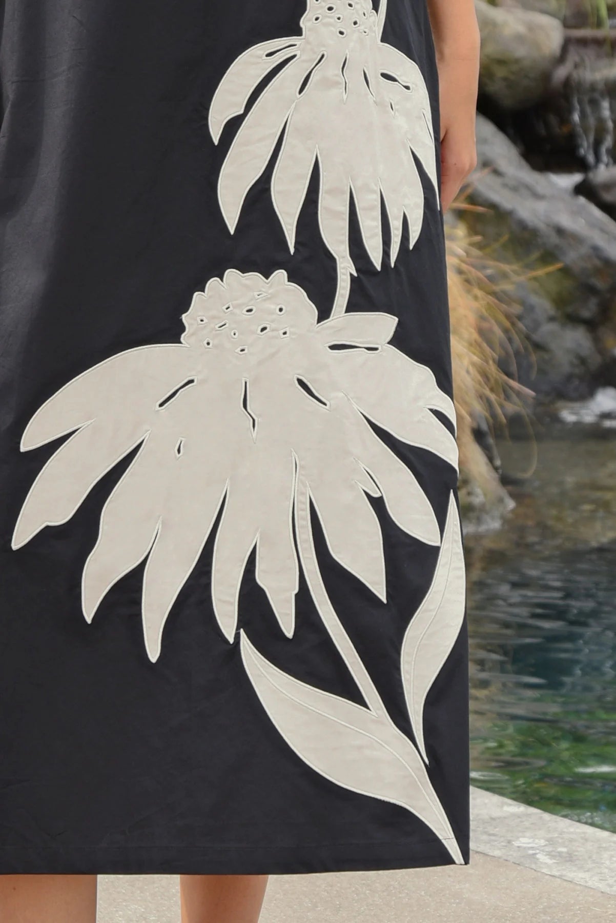 Three-Mendous Blooms Dress- Black & Cream