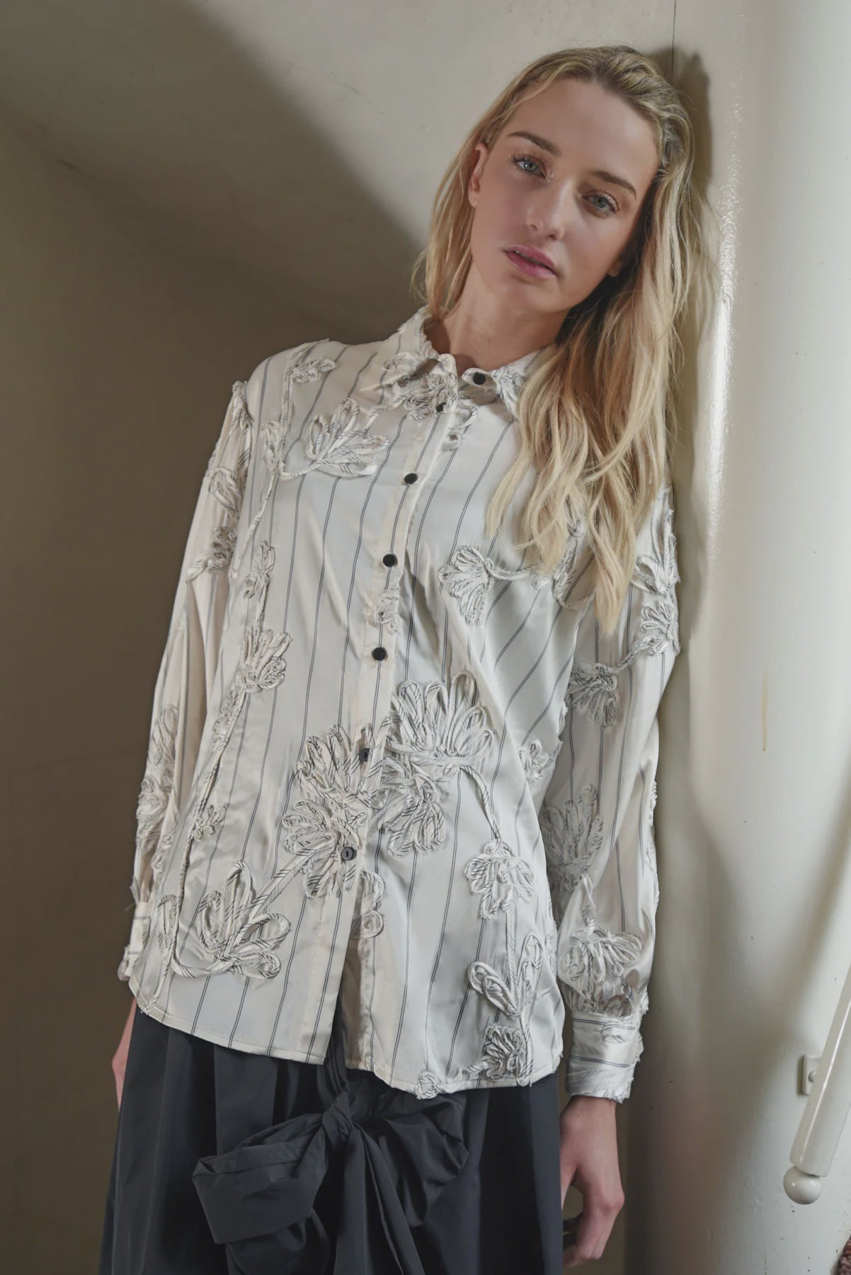 Thread Ahead Shirt- Cream - Presence Hamilton