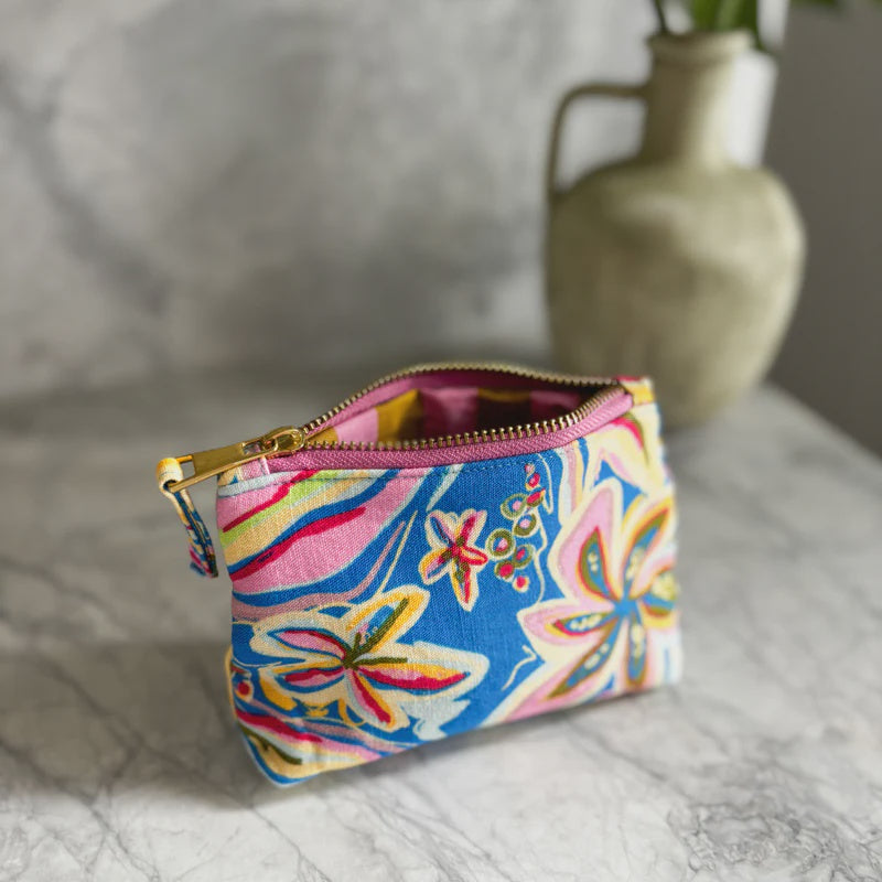 CosmeticBag_Bloom_LocoLiving-01_c7c24835-af6c-405e-ae8d-f6d4428d7e7d.jpg