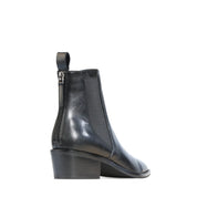 ILA- Black - Presence Hamilton