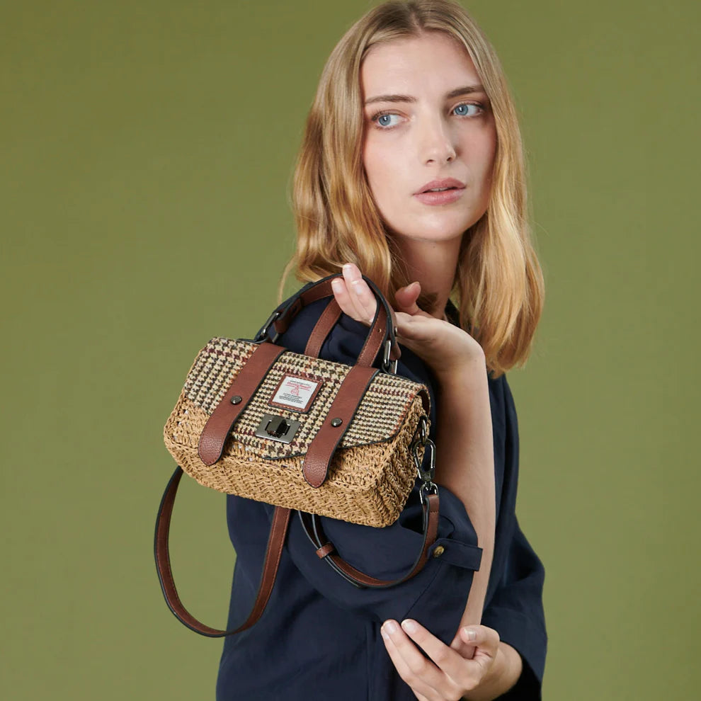 The Mini Straw Satchel