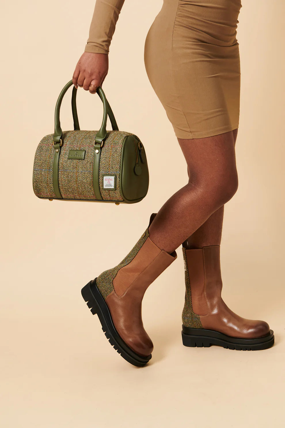 The Medium Duffel-Chestnut Herringbone