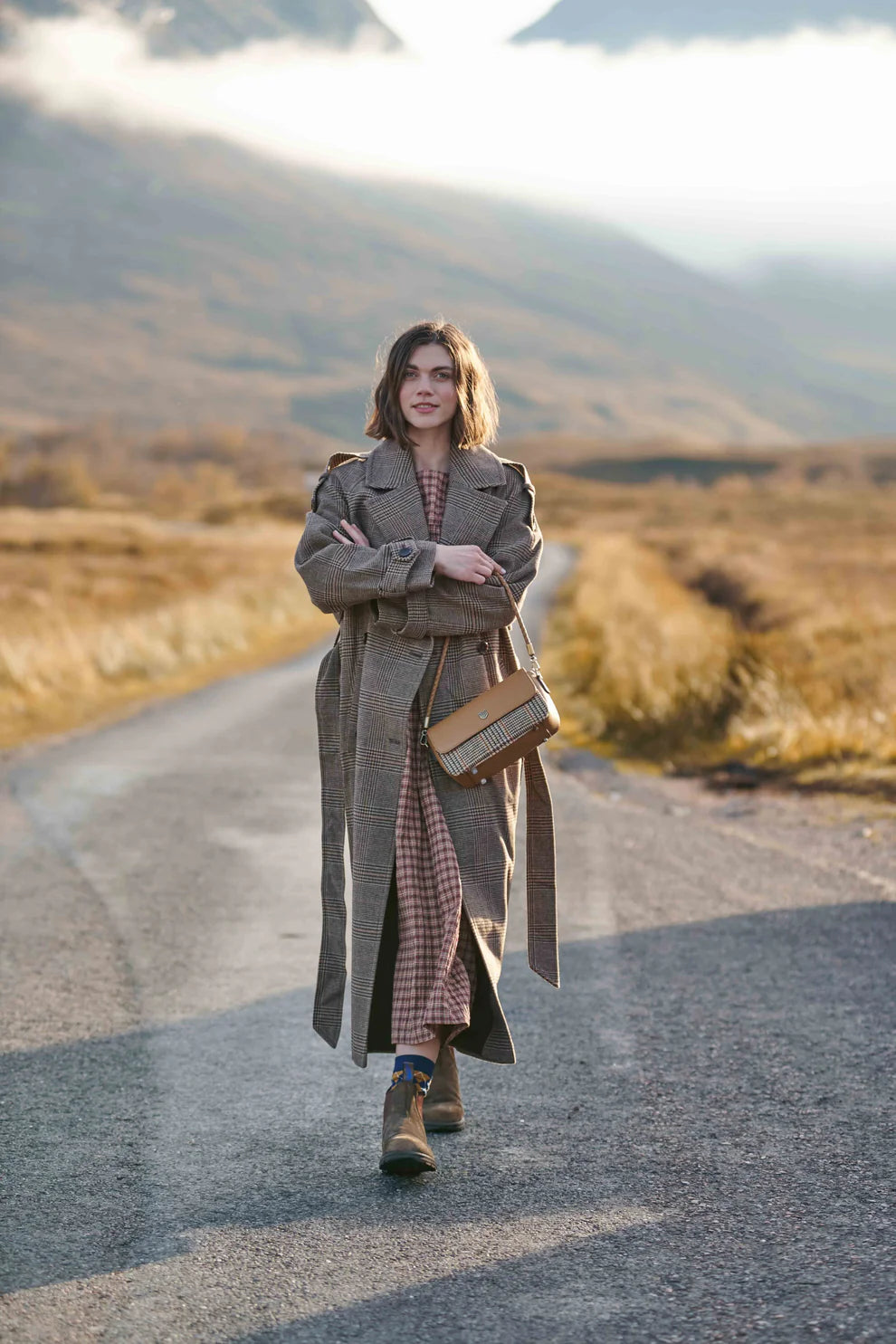 The Caithness - Beige Dogtooth