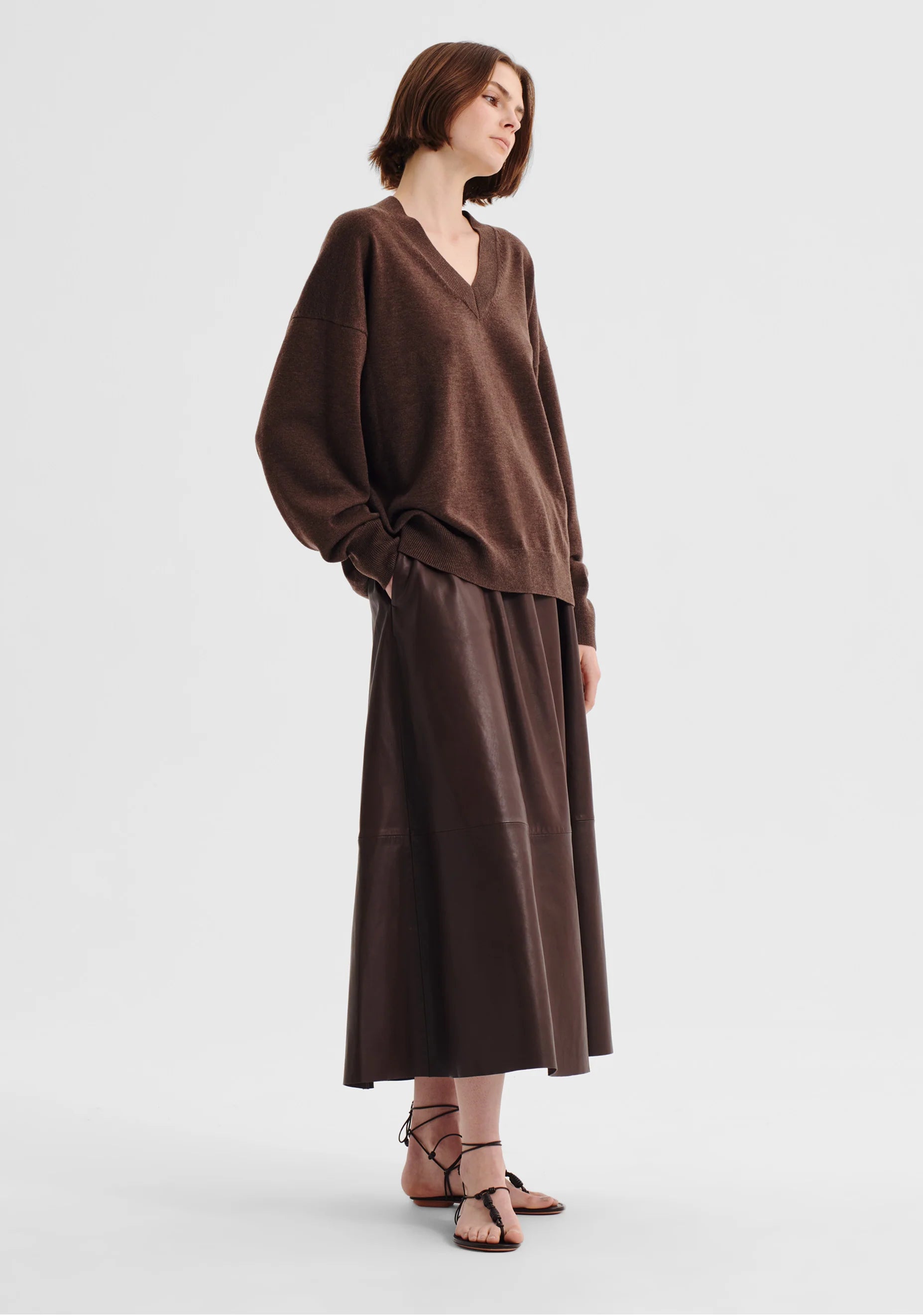 Payton V-Neck Pullover - Presence Hamilton