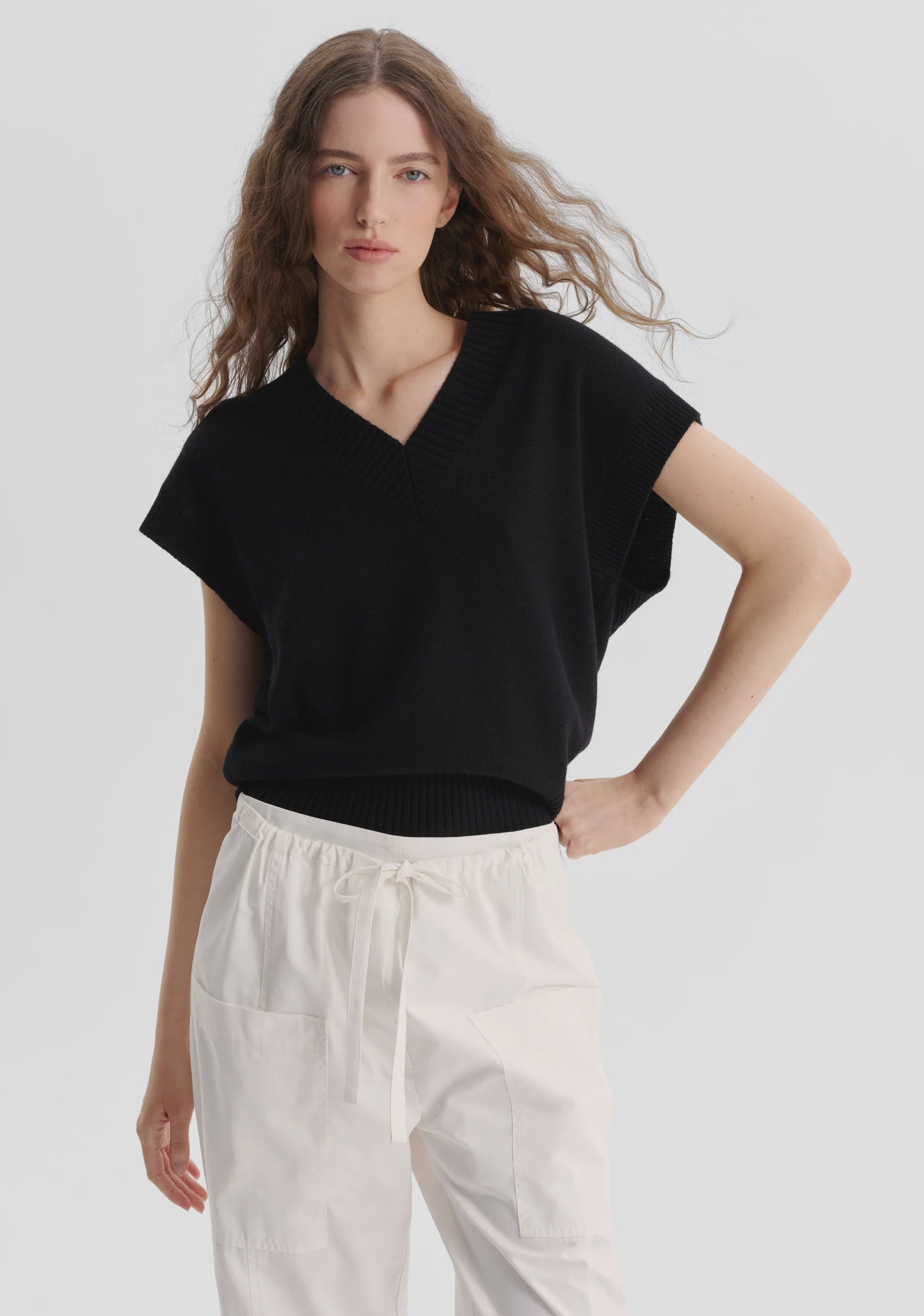 Winston Vest - Black - Presence Hamilton