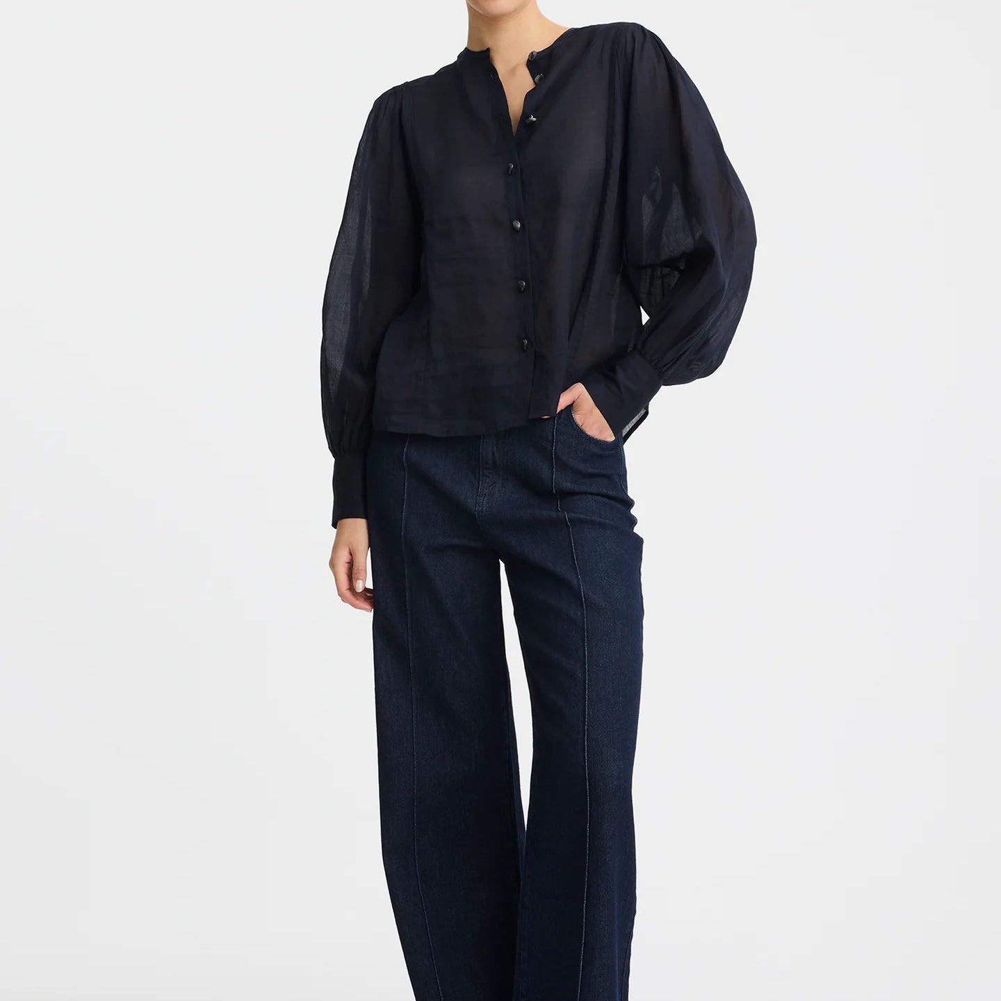 Morrison-SS26-Hewitt-Blouse-Indigo_2.webp