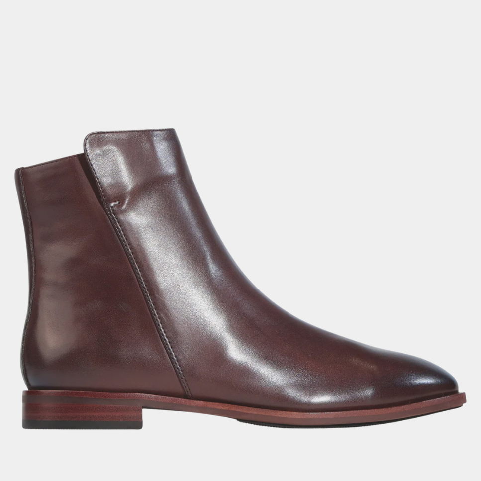 PHEONIX -Chestnut - Presence Hamilton