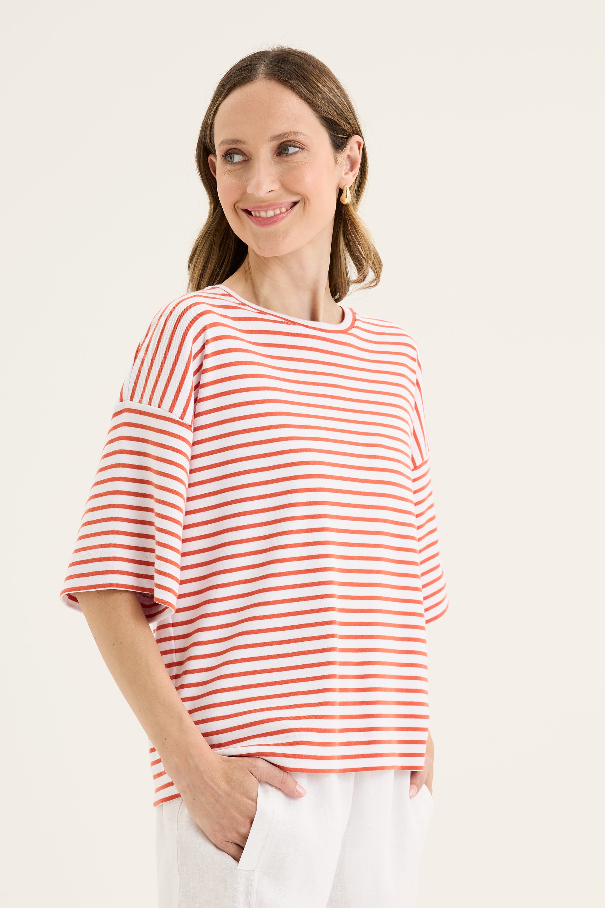 YTWN3045_YTRED325_2.jpg