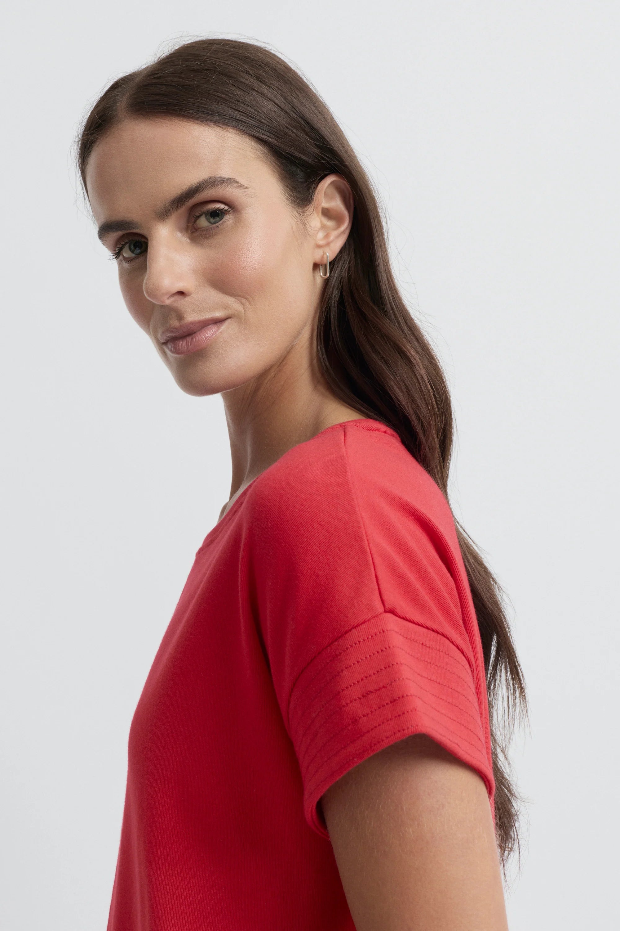 Solitude Tee- Chilli