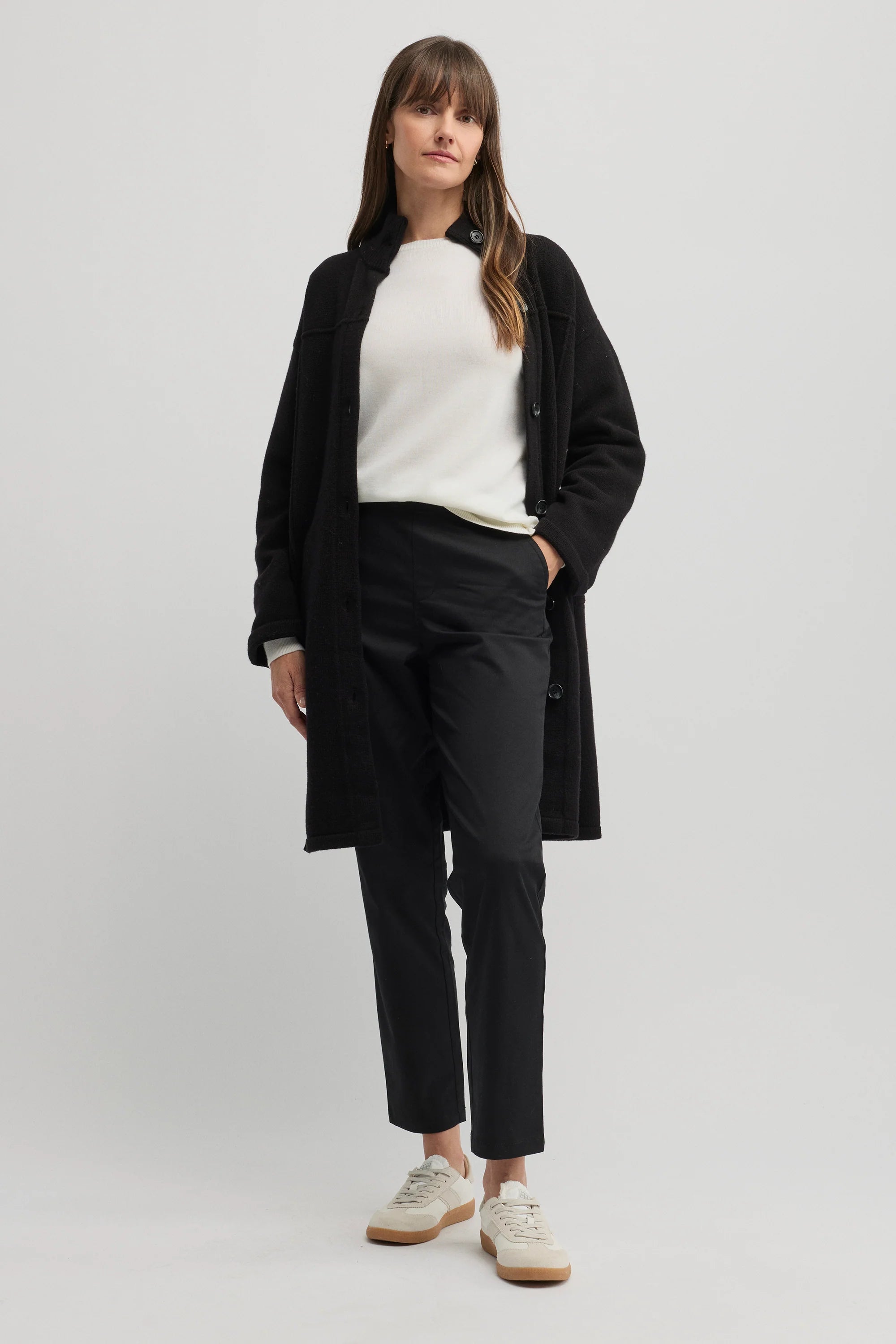 Nova Jogger - Black - Presence Hamilton