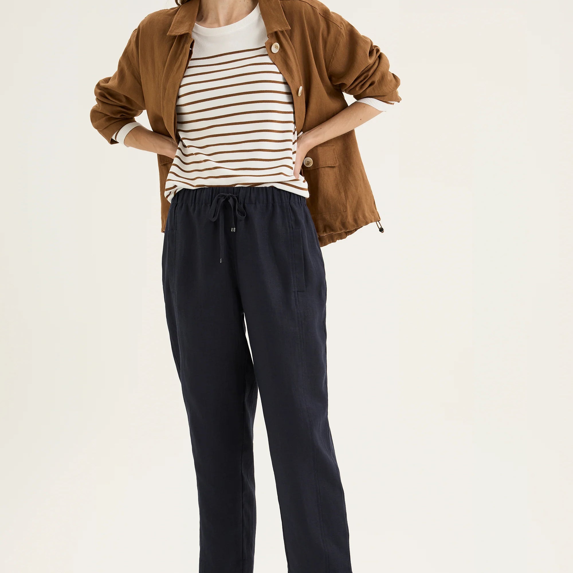YTWN8995_BANVY001_5.webp
