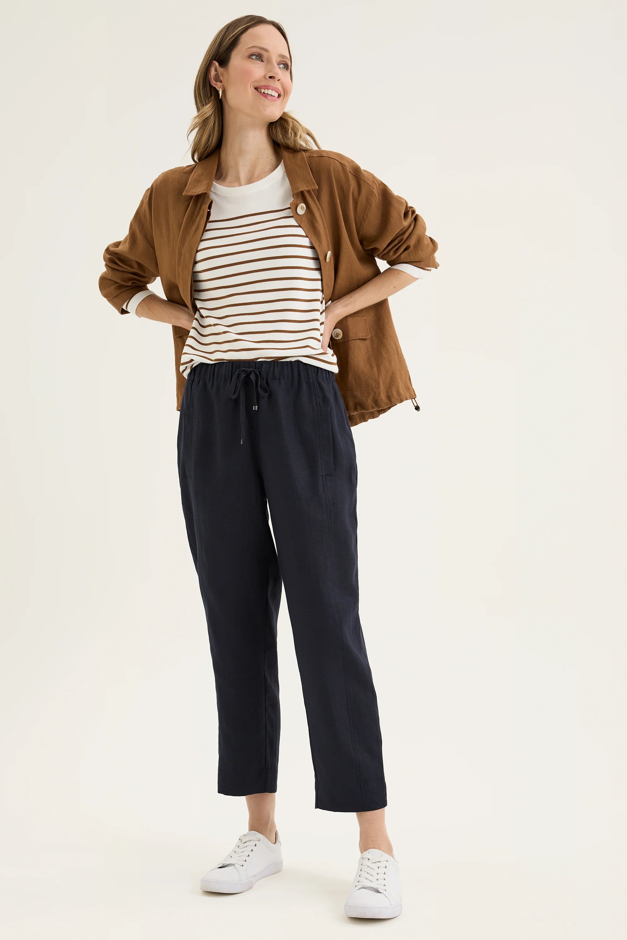 YTWN8995_BANVY001_5.webp