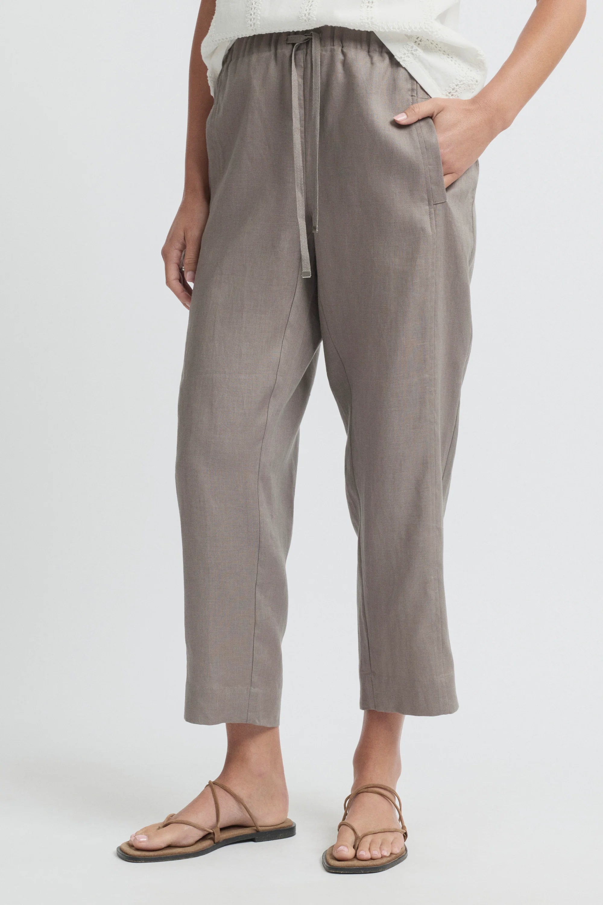 Tirari Slim Pant- Earth