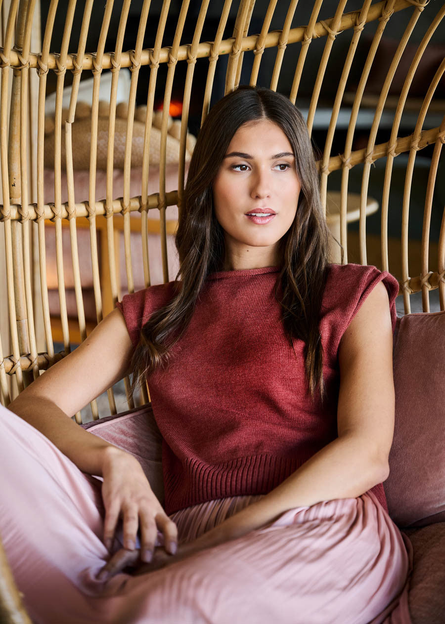 Agnes Vest- Papaya - Presence Hamilton