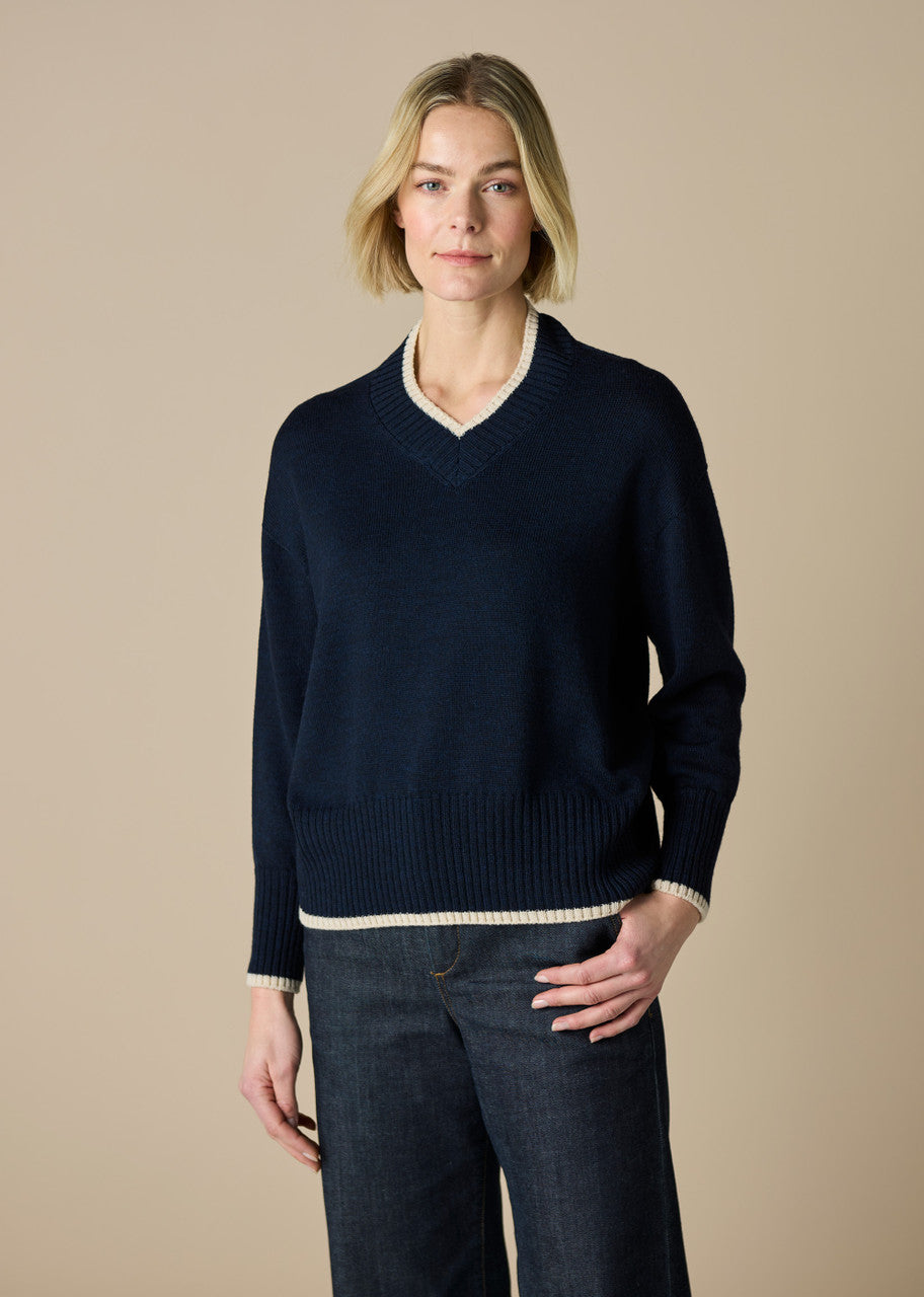 Goldie V Neck Jumper - Navy - Presence Hamilton
