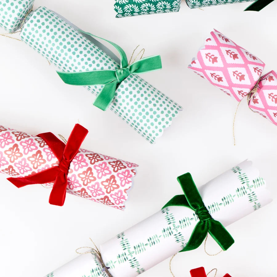 Molly Mahon Xmas Crackers - set 6