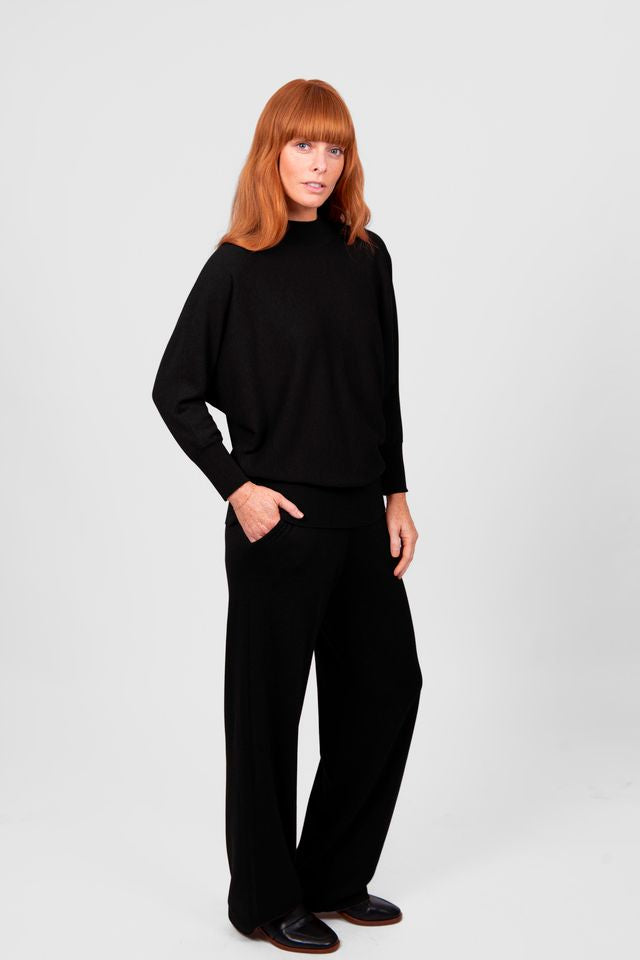 4 Sleeve Pullover - Black - Presence Hamilton