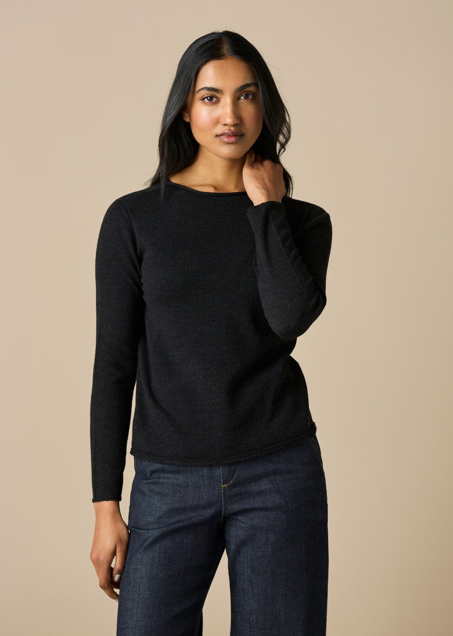 Phoebe Fine Jersey Crew - Black - Presence Hamilton