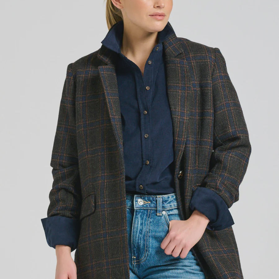shirty-the-iris-blazer-perfect-plaid_2_900x_bd282d2a-3d68-45d2-bd37-28a395f46c90.jpg