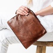 Large Flat Pouch - Presence Hamilton